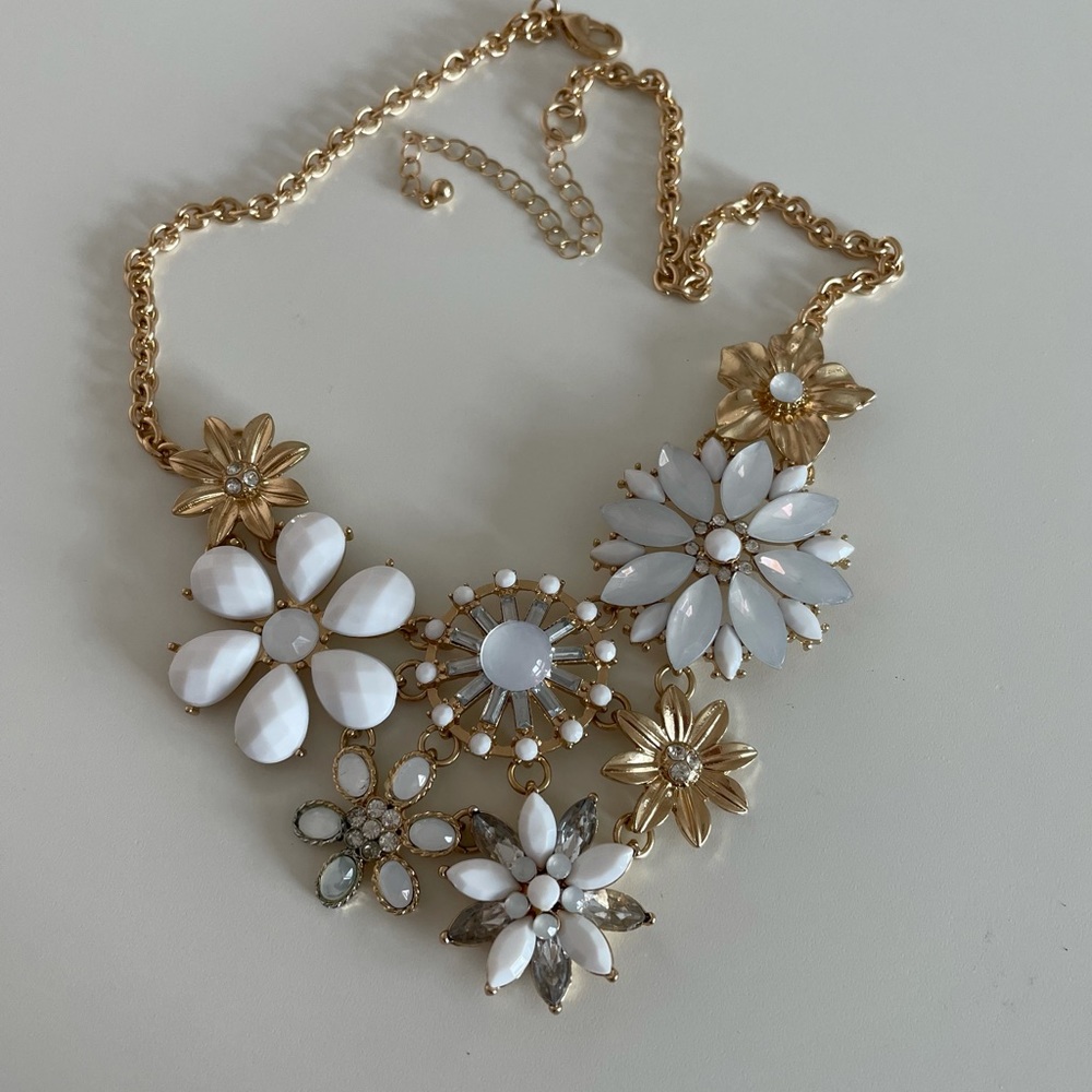 Silver Gold White Statement necklace